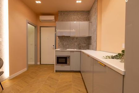 Via Francesco Daverio, Milan, Lombardy 20122 - Photo 5