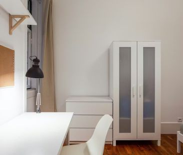 Calçada do Marquês de Abrantes, Lisbon, Lisbon 1200-163 - Photo 3