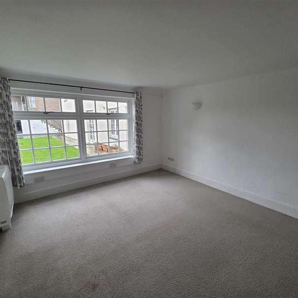 Moresk, Truro, TR1 - Photo 1