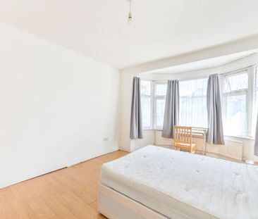 9 bedroom semi-detached house to rent - Photo 6
