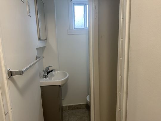 For Lease - 70 Bunnell Crescent, Toronto, Ontario - Photo 1