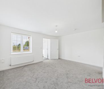 3 bedroom semi-detached house to rent - Photo 3