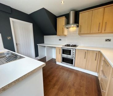 3 Bedroom Terraced To Let - Photo 3