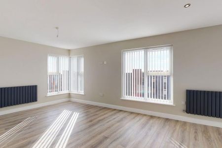 2 bedroom flat to rent - Photo 2