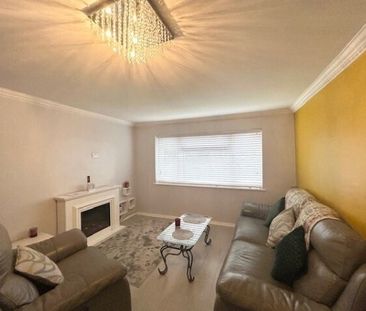 Collier Row Road, Collier row, RM5 2AU, Property for rent - Photo 2