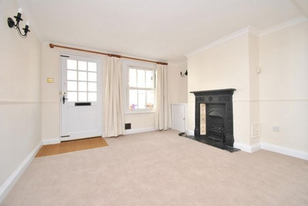 2 bedroom cottage to rent - Photo 1