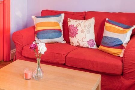 1 Bed Flat, Liverpool Road, N1 - Photo 2