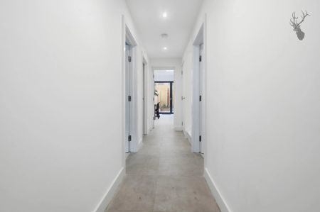 4 Bedroom House - Photo 4