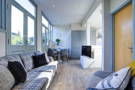 5 bedroom flat to rent - Photo 2