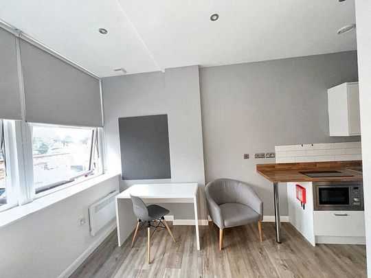 Studio to rent - Photo 1