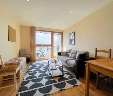 1 bedroom Flat To Let - Photo 1