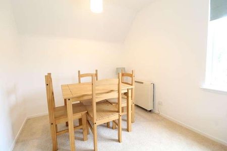 Laurel Avenue, Top Floor, AB22 - Photo 3