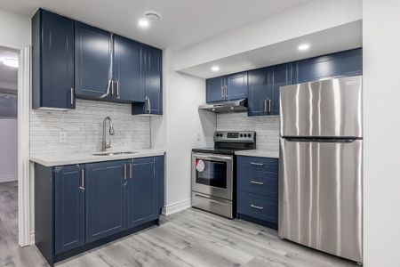 For Lease - 1 Huron Lane, Bradford West Gwillimbury, Ontario - Photo 3