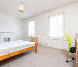 4 bedroom terraced house to rent - Photo 2