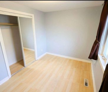 For Lease - 120 Town House Crescent, Brampton, Ontario - Photo 1