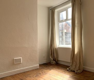 4 bedroom terraced house to rent - Photo 2