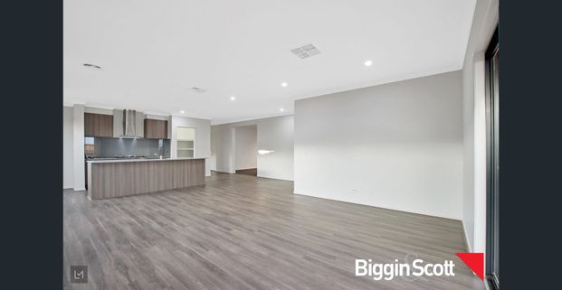 Quality Family Home In Placid Community. - Photo 1