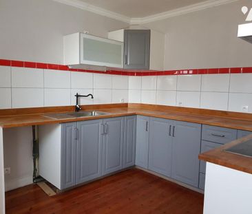 QUETTREVILLE SUR SIENNE bourg, APPARTEMENT deux pièces, au 1er étage - Photo 1