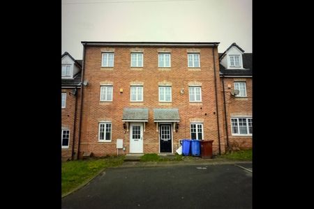 4 Bed Terraced House, Saddlecote Close, M8 - Photo 4