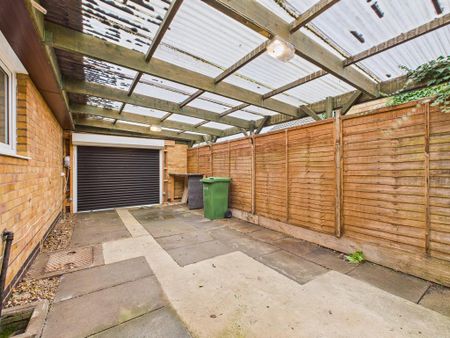 3 bedroom detached bungalow to rent - Photo 5