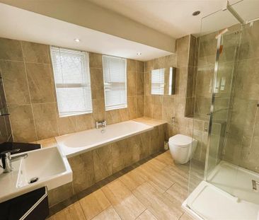 4 bedroom detached house to rent - Photo 6