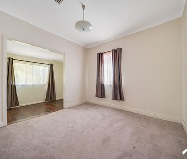 215 Sevenoaks Street, CANNINGTON WA 6107 - Photo 5