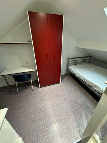 5 bedroom flat to rent - Photo 3