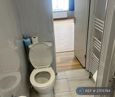 2 bedroom maisonette to rent - Photo 6