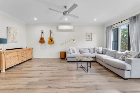 For Lease: Modern Family Home with Spacious Yard in Prime Yarrabilba Location - Photo 5