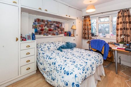 4 bedroom terraced house to rent - Photo 4