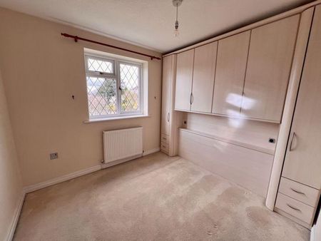 4 bedroom detached house to rent - Photo 4