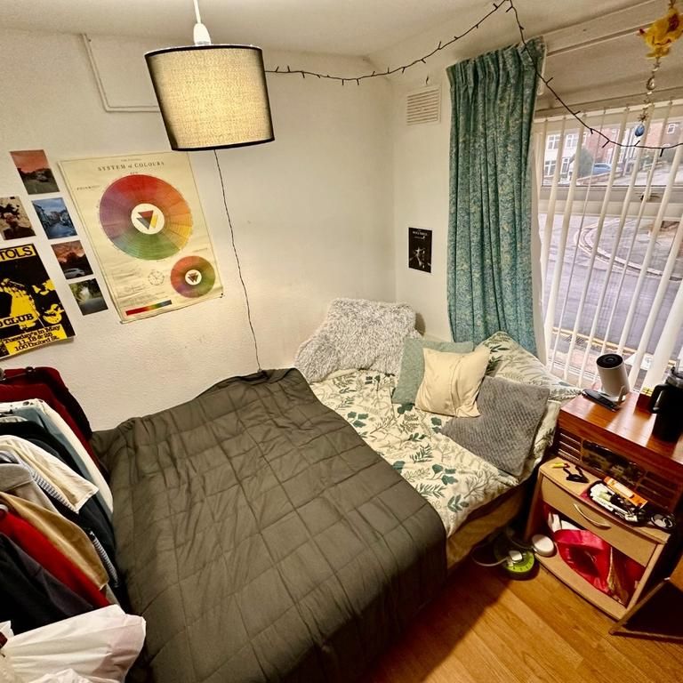 4 bedroom house to rent - Photo 1