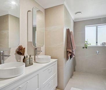 Fully Renovated Townhouse in Prime Glendalough Location - Photo 4