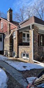 Furnished! Subway! All Included! - Photo 4