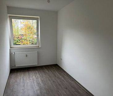 Neue Wohnung, neues Glück! Günstige 3-Zimmer-Wohnung - Photo 1