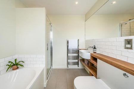 2 bedroom flat to rent - Photo 5