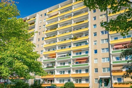NEU sanierte Familienwohnung mit 2 Balkonen - Photo 4