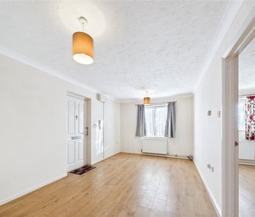 The Drift, Martlesham Heath, Ipswich, Suffolk, IP5 3PL - Photo 6