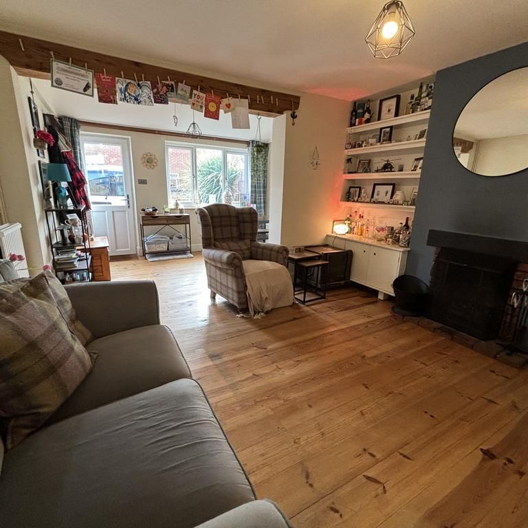 2 bedroom terraced house to rent - Photo 1