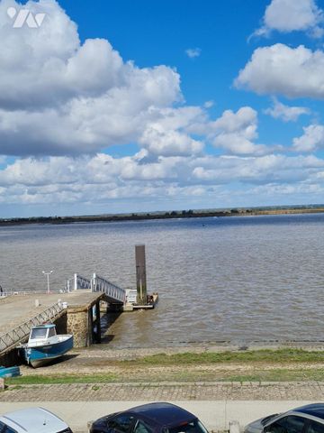 T4 entièrement rénové, au 1er étage avec vue sur Loire - Photo 3
