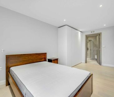 Plough Road, SW11, London - Photo 6