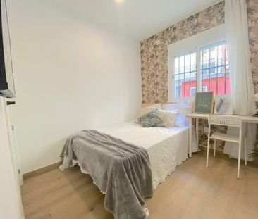 Avenida de Ramón y Cajal, Sevilla, Andalusia 41005 - Photo 1