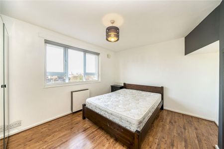 3 bedroom apartment to rent - Photo 2