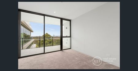 Serene Luxury at The Eastbourne with Stunning Park Vistas - Photo 4