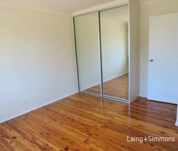 Stylish modern home near station and parks - Photo 1