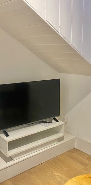 1 Bed Flat, Church Road, BN3 - Photo 1