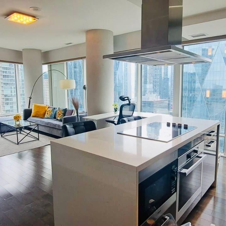 For Lease - 8 The Esplanade N/A Unit# 2402, Toronto, Ontario - Photo 1