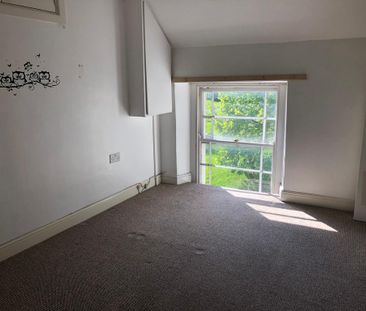 3 bedroom maisonette to rent - Photo 2