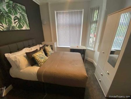 5 bedroom property to rent in Salford - Photo 3