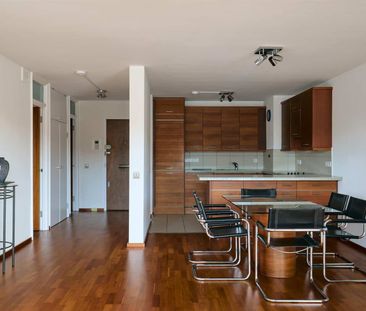 Riverside Court, SW8, London - Photo 1